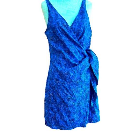 Dresses & Skirts - NWOT Pretty blue/black print wrap dress, 6